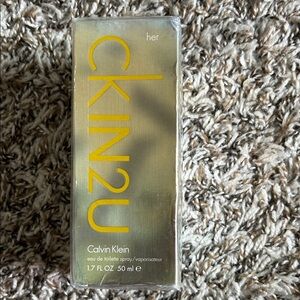 Calvin Klein CK IN2U Her Eau de Toilette 50ml - Yellow and Silver